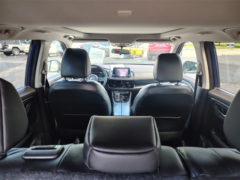 2022 Nissan Rogue SV photo 19
