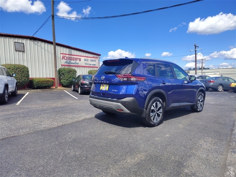 2022 Nissan Rogue SV photo 3