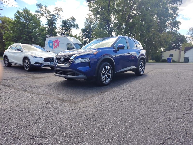 2022 Nissan Rogue SV photo 7
